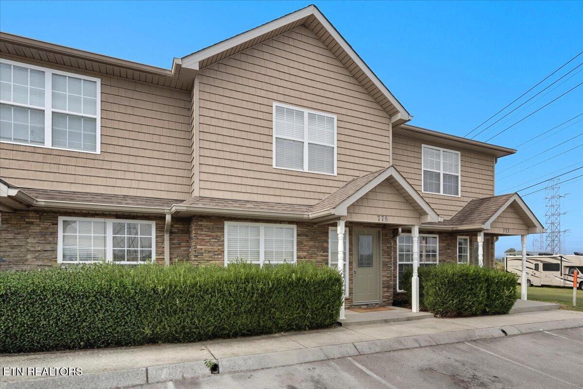 775 Casey Lane Maryville, TN 37801 - Photo 2 of 24 2-002_IMG_5191_autoremove_6147554