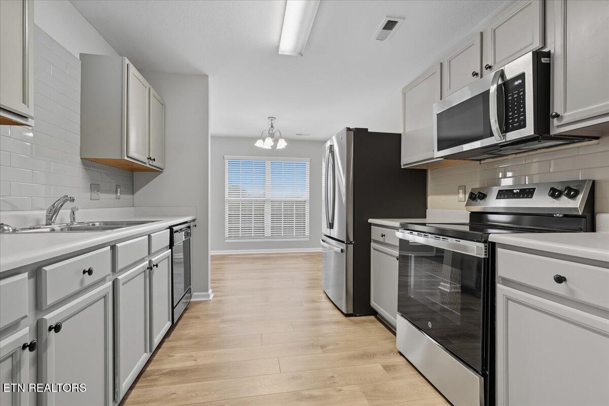 775 Casey Lane Maryville, TN 37801 - Photo 7 of 24 07-011_IMG_5137aa