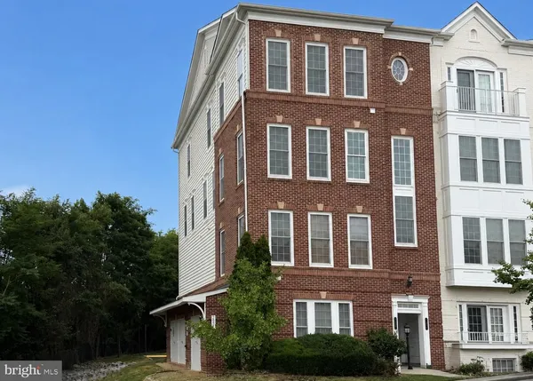 $479,900 | 2213 Oberlin Drive, Woodbridge, VA 22191
