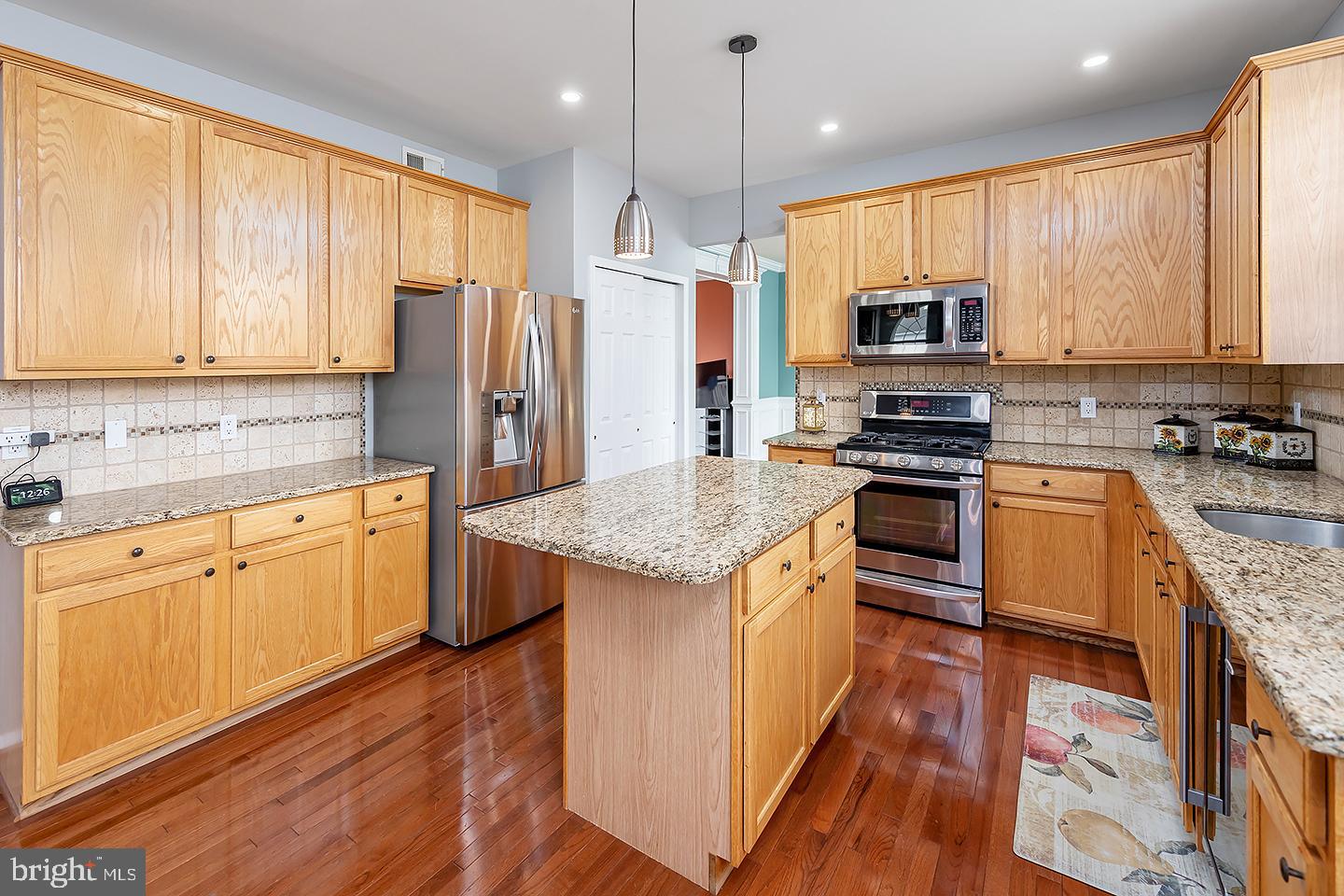 345 Rushfoil Drive Williamstown, NJ 08094 - Photo 10 of 47