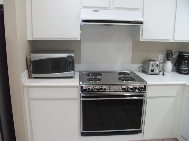 $4,500 | 107 Racquet Club Drive South, Rancho Mirage, CA 92270