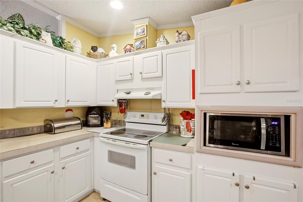 184 West Manatee Loop Punta Gorda, FL 33950 - Photo 11 of 33