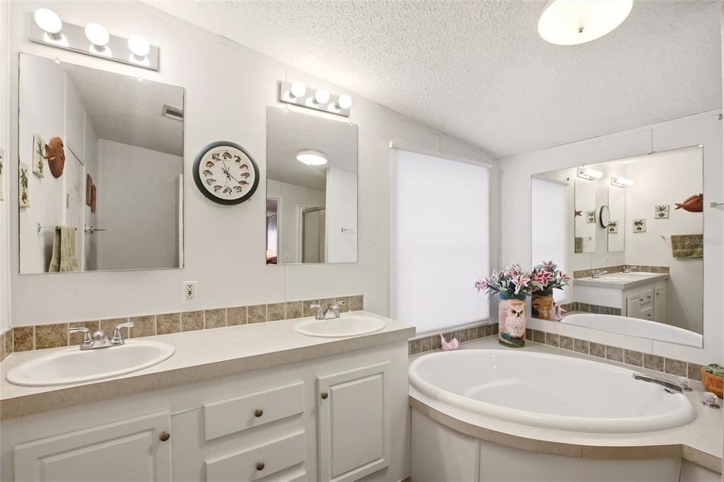 184 West Manatee Loop Punta Gorda, FL 33950 - Photo 17 of 33