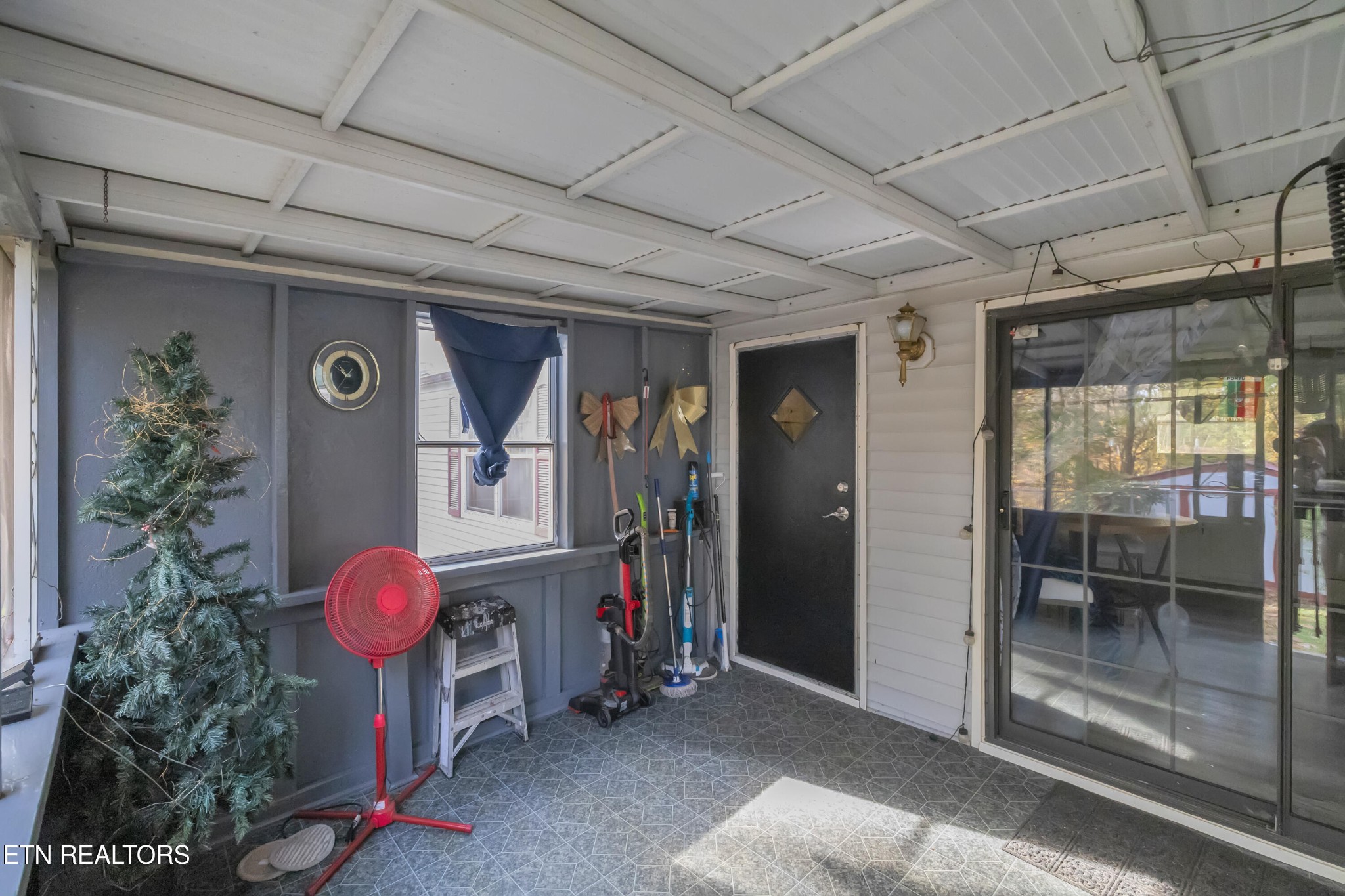 329 Ridge Circle Kingston, TN 37763 - Photo 12 of 16 Gallery Image 12