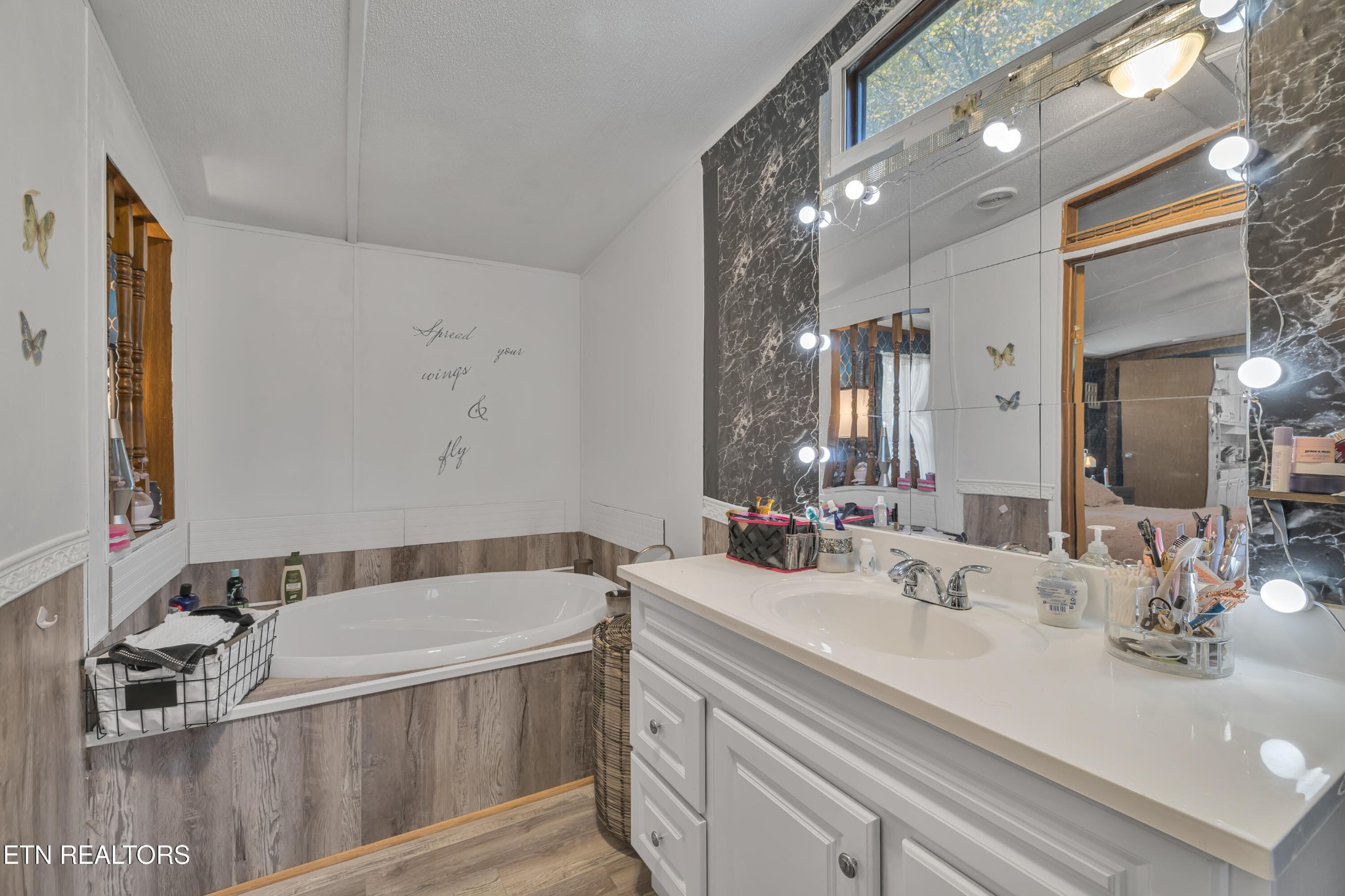 329 Ridge Circle Kingston, TN 37763 - Photo 7 of 16 Gallery Image 7