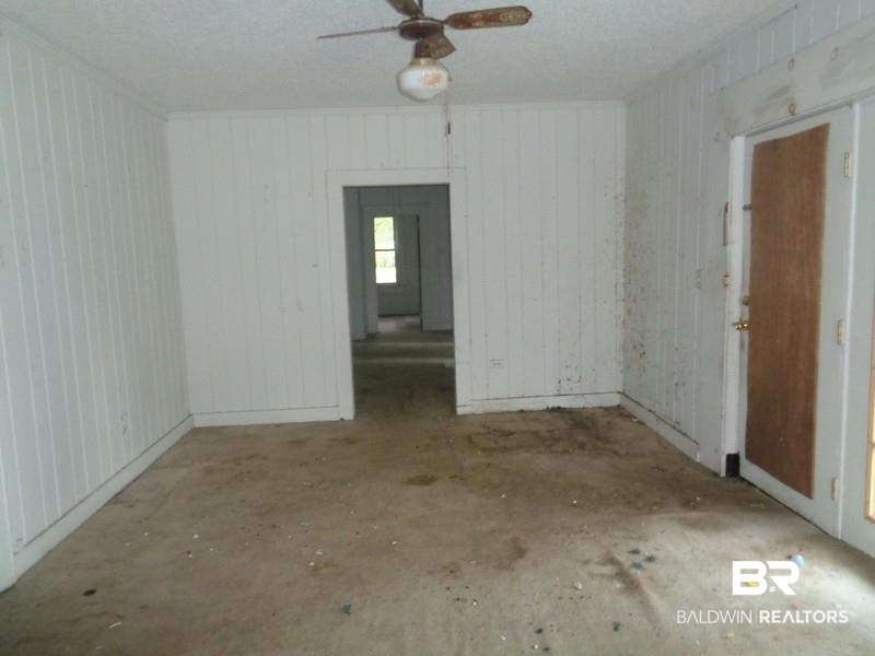 102 Hart Street Brewton, AL 36426 - Photo 9 of 19 Living Room