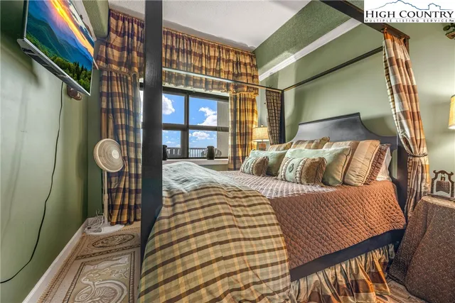 $297,000 | 303 Sugar Top Drive, Unit 2921, Sugar Mountain, NC 28604