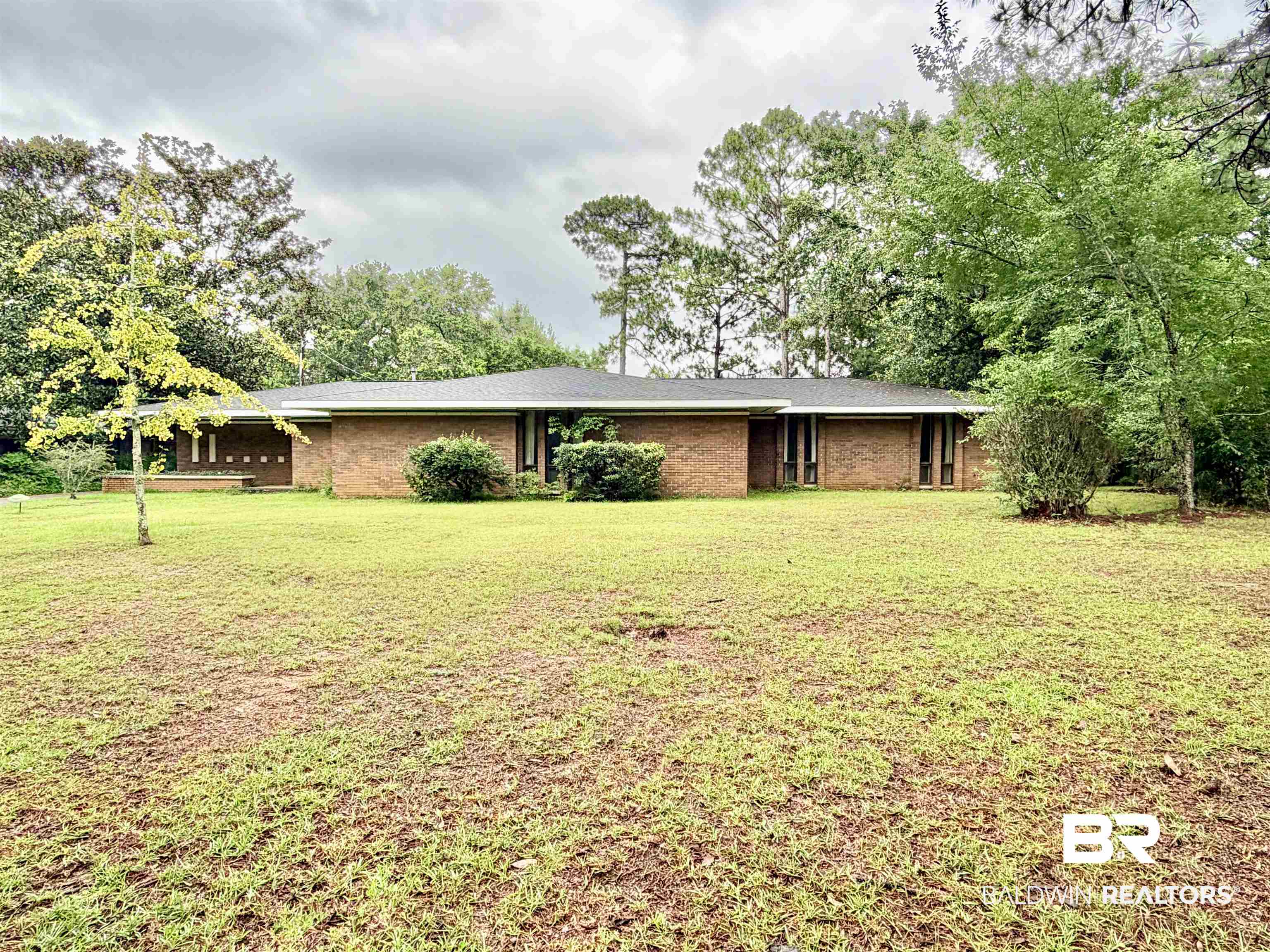 605 East Cumberland Road Mobile, AL 36608 - Photo 10 of 87
