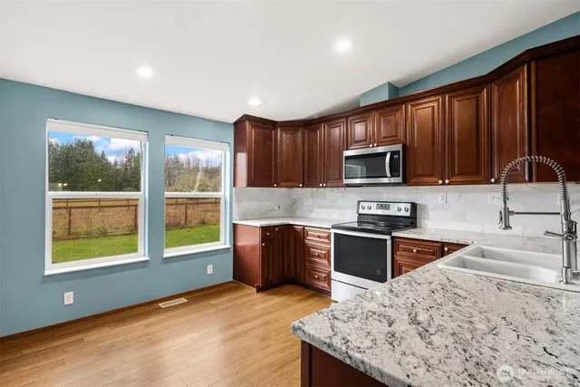 $525,000 | 28110 549th Street East, Ashford, WA 98304