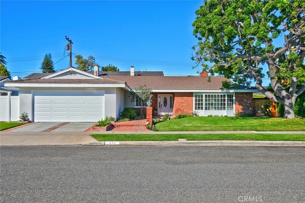 $2,450,000 | 418 East Bay Street, Costa Mesa, CA 92627