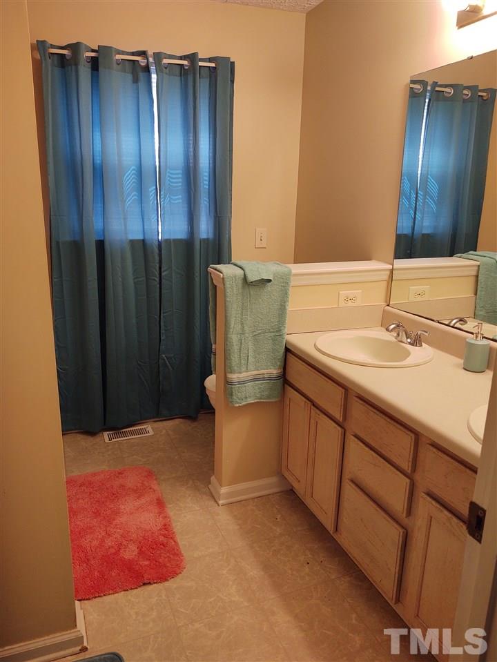 2100 Springhill Avenue Raleigh, NC 27603 - Photo 8 of 9