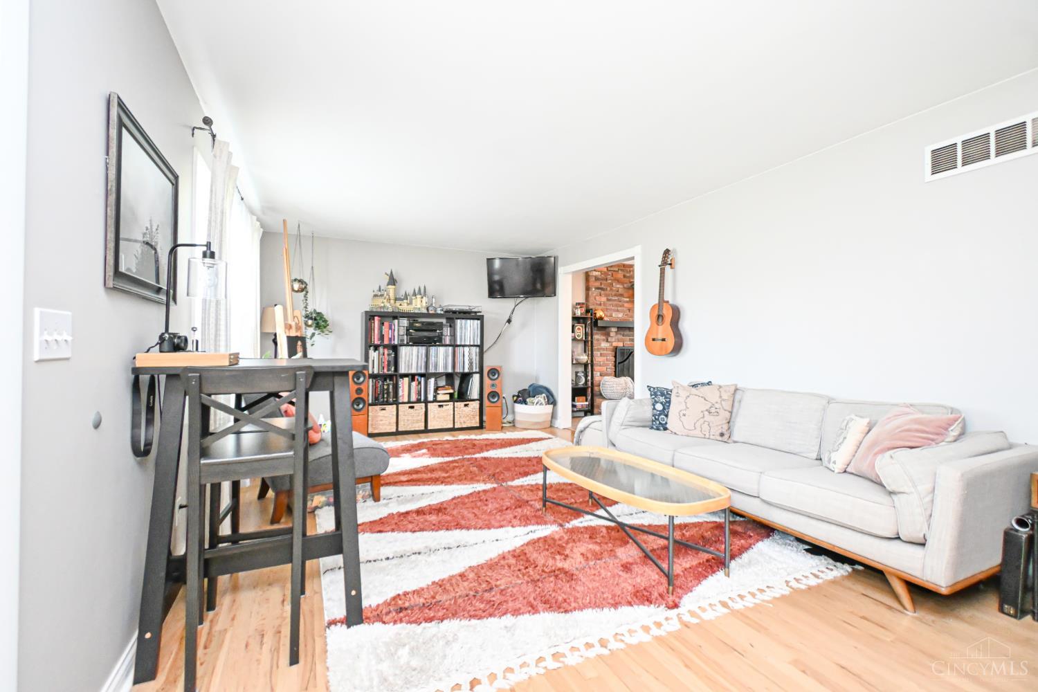 5820 Timely Terrace Cincinnati, OH 45233 - Photo 2 of 26