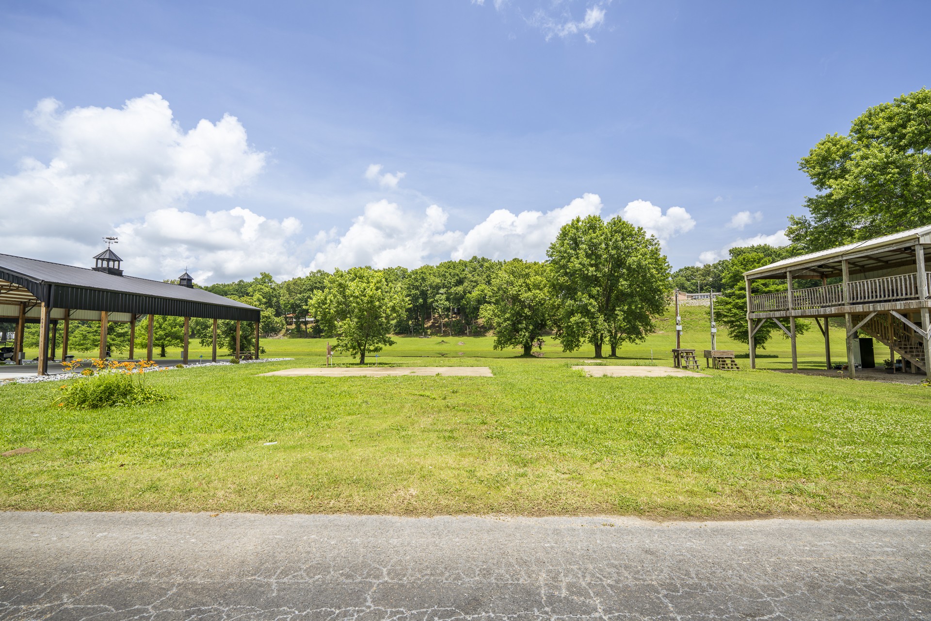 694 River Road Clifton, TN 38425 - Photo 16 of 26