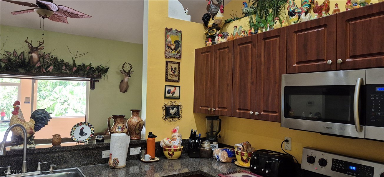 2011 Leroy Avenue Alva, FL 33920 - Photo 6 of 28