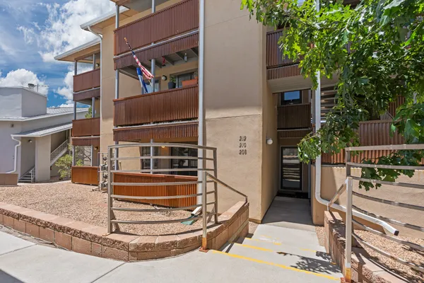 $319,000 | 505 Oppenheimer Drive, Unit 208, Los Alamos, NM 87544