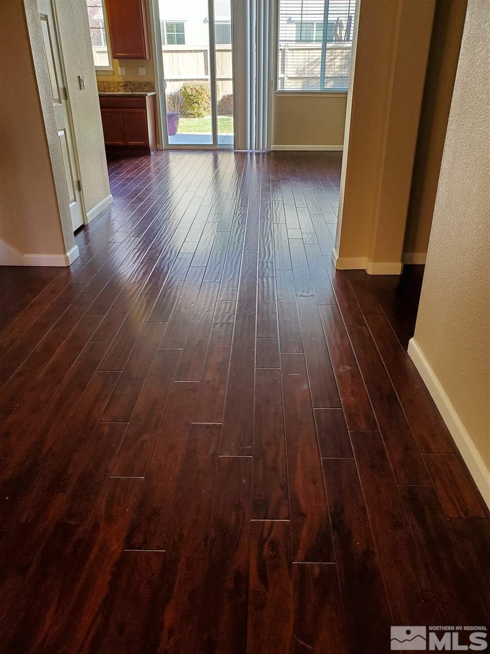 10860 Oakhaven Drive Reno, NV 89521 - Photo 3 of 23 Photo 3