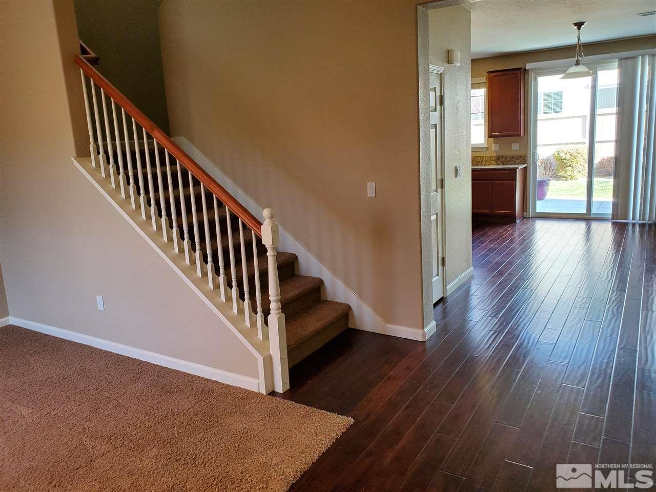 10860 Oakhaven Drive Reno, NV 89521 - Photo 4 of 23 Photo 4