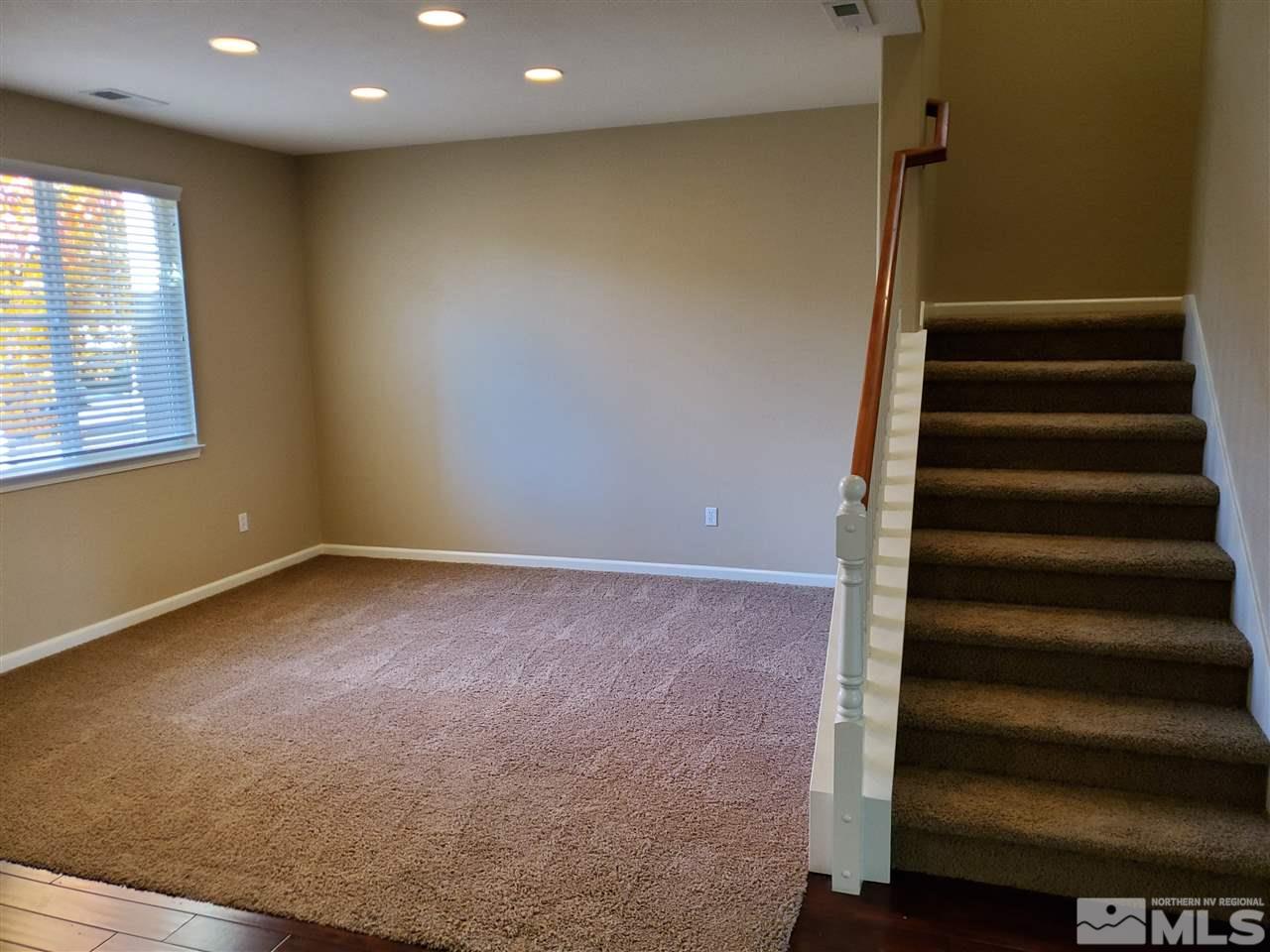 10860 Oakhaven Drive Reno, NV 89521 - Photo 5 of 23 Photo 5