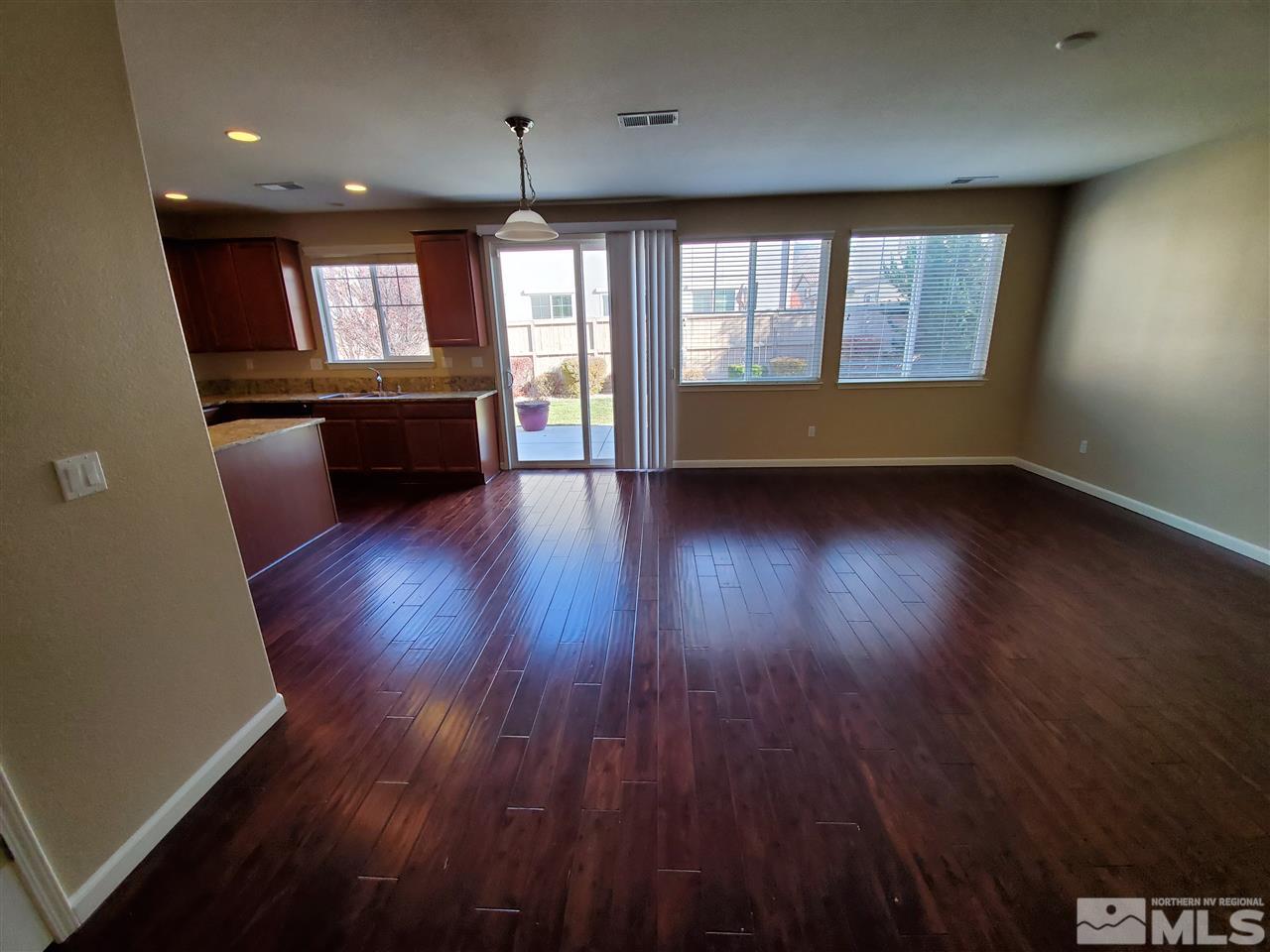 10860 Oakhaven Drive Reno, NV 89521 - Photo 10 of 23 Photo 10