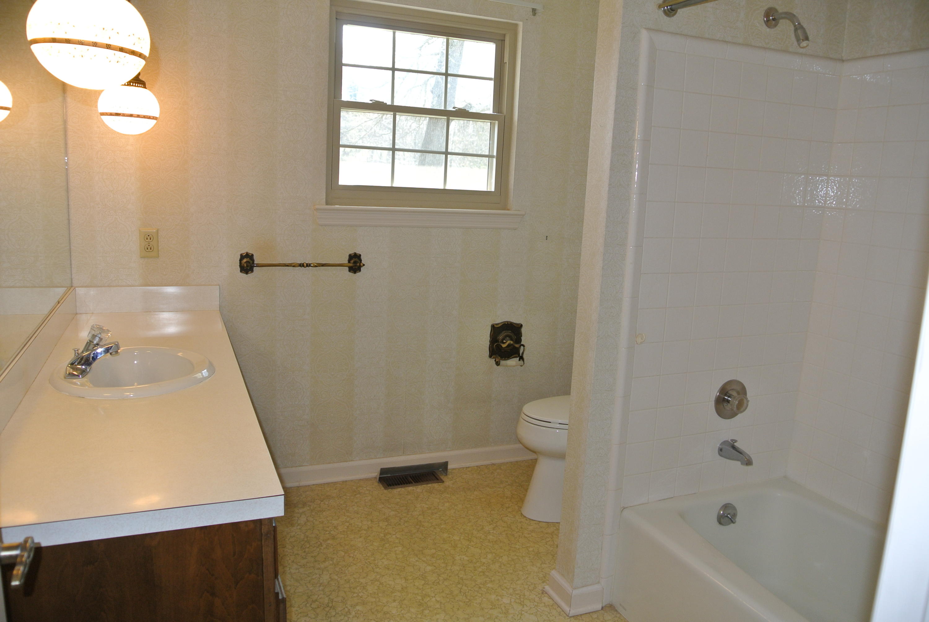 2714 St Lawrence Road Chattanooga, TN 37421 - Photo 11 of 21 015.JPG