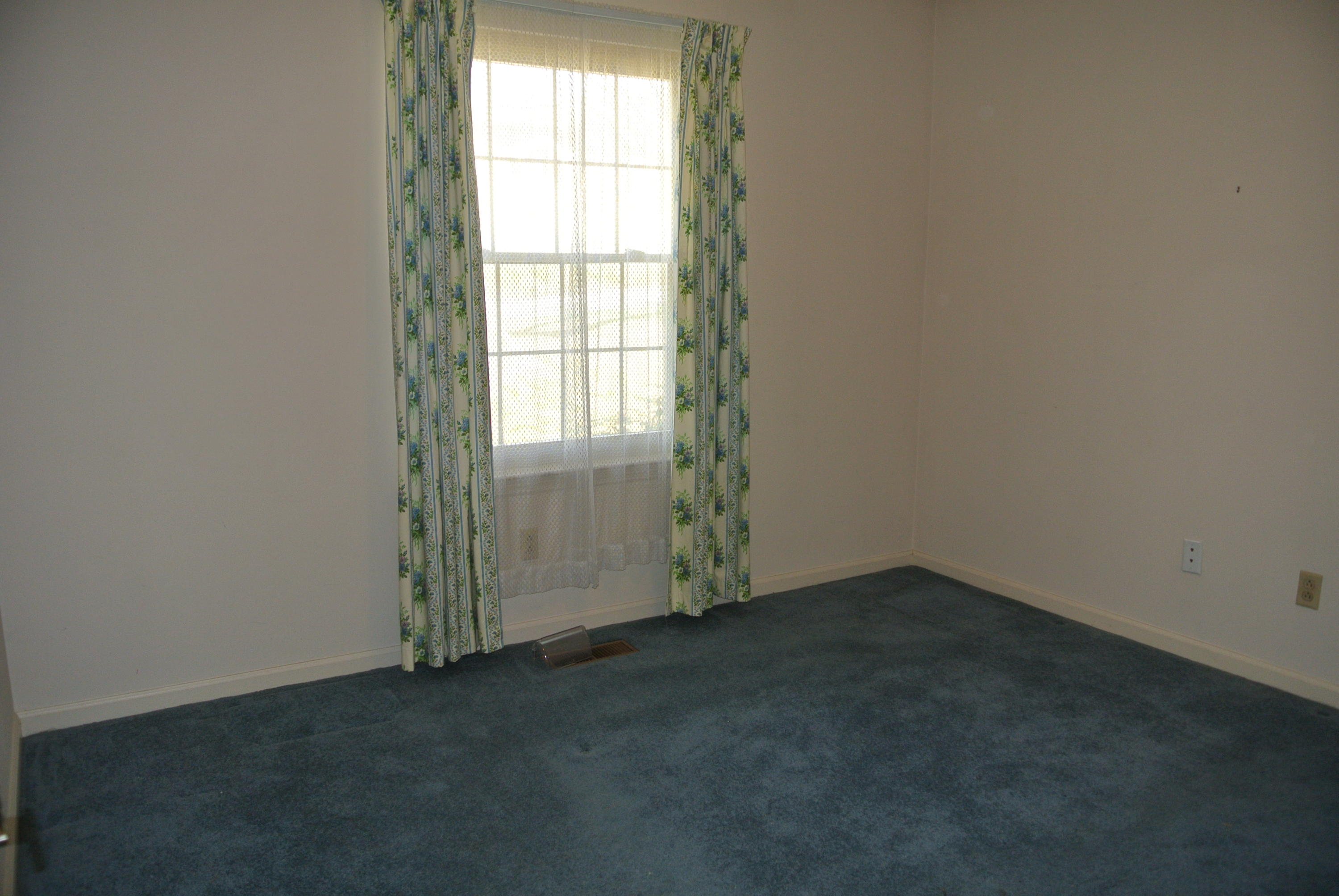 2714 St Lawrence Road Chattanooga, TN 37421 - Photo 13 of 21 019.JPG