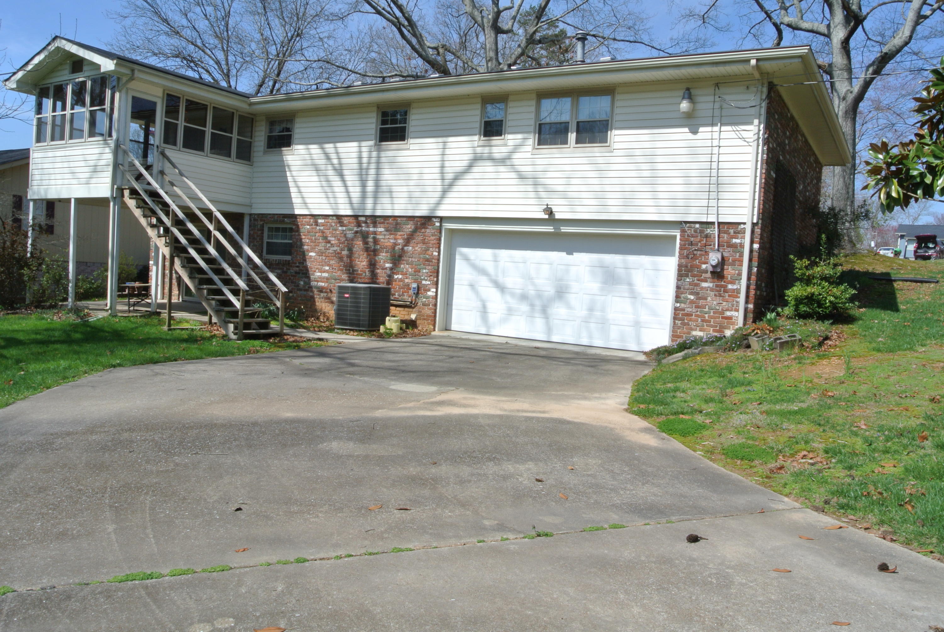 2714 St Lawrence Road Chattanooga, TN 37421 - Photo 3 of 21 041.JPG