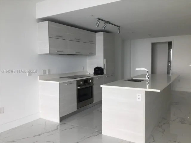 $6,200 | 650 Northeast 32nd Street, Unit 2303, Miami, FL 33137