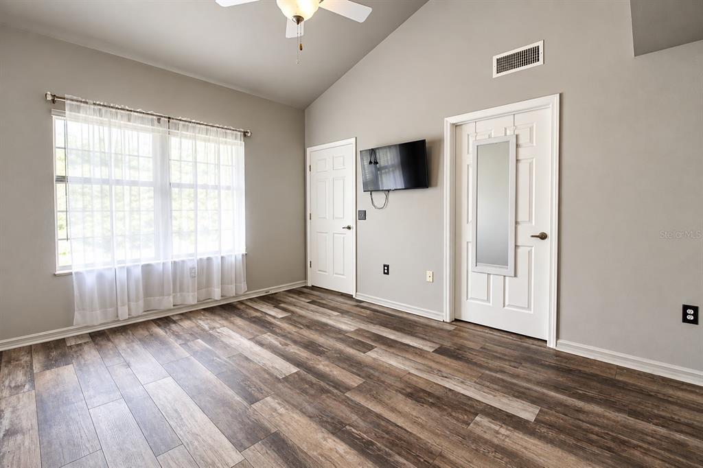 9116 Southwest 51st Road, Unit 303 Gainesville, FL 32608 - Photo 14 of 21 Gallery Image 14