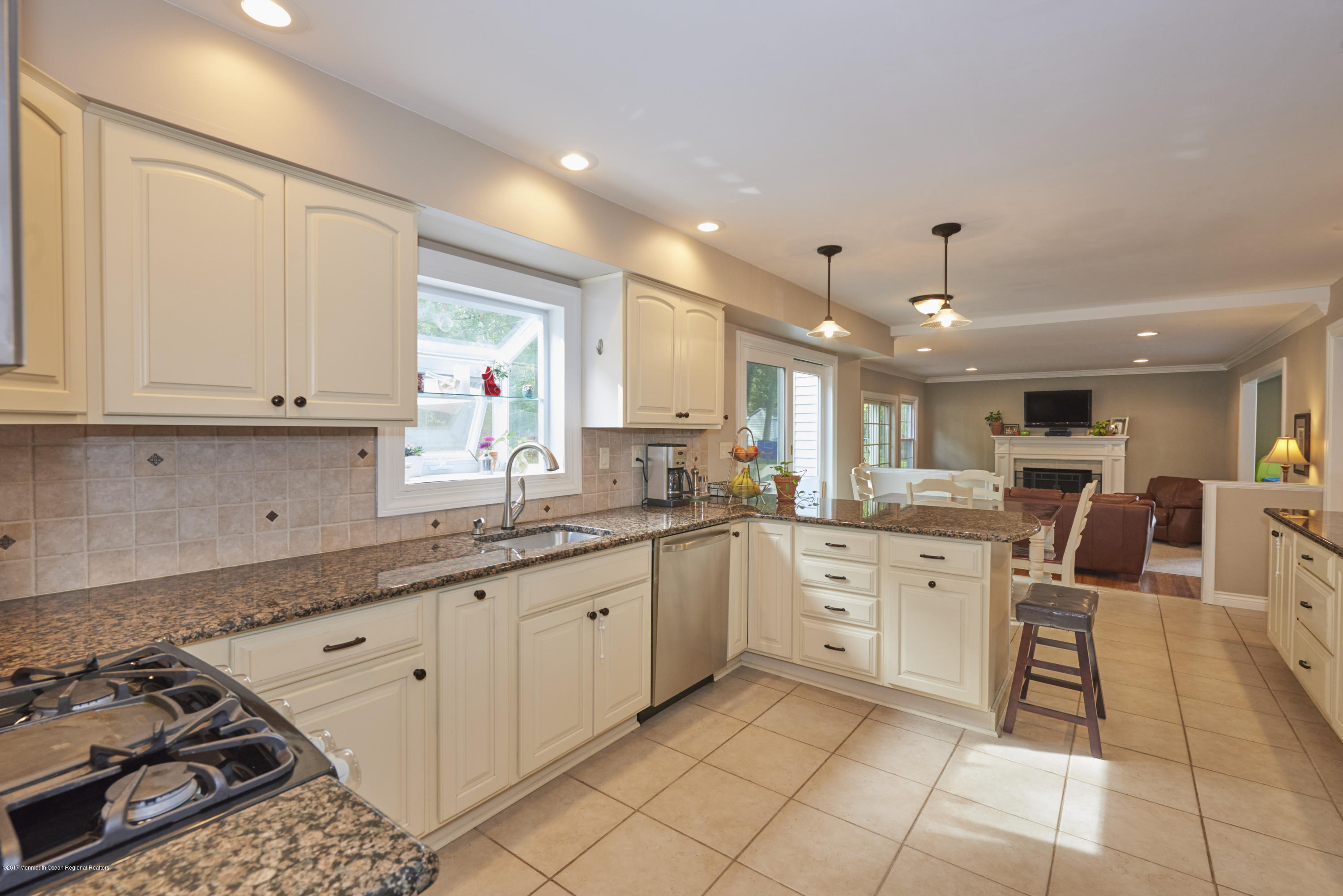 203 Lynch Road Middletown, NJ 07748 - Photo 8 of 36 BAP_6013