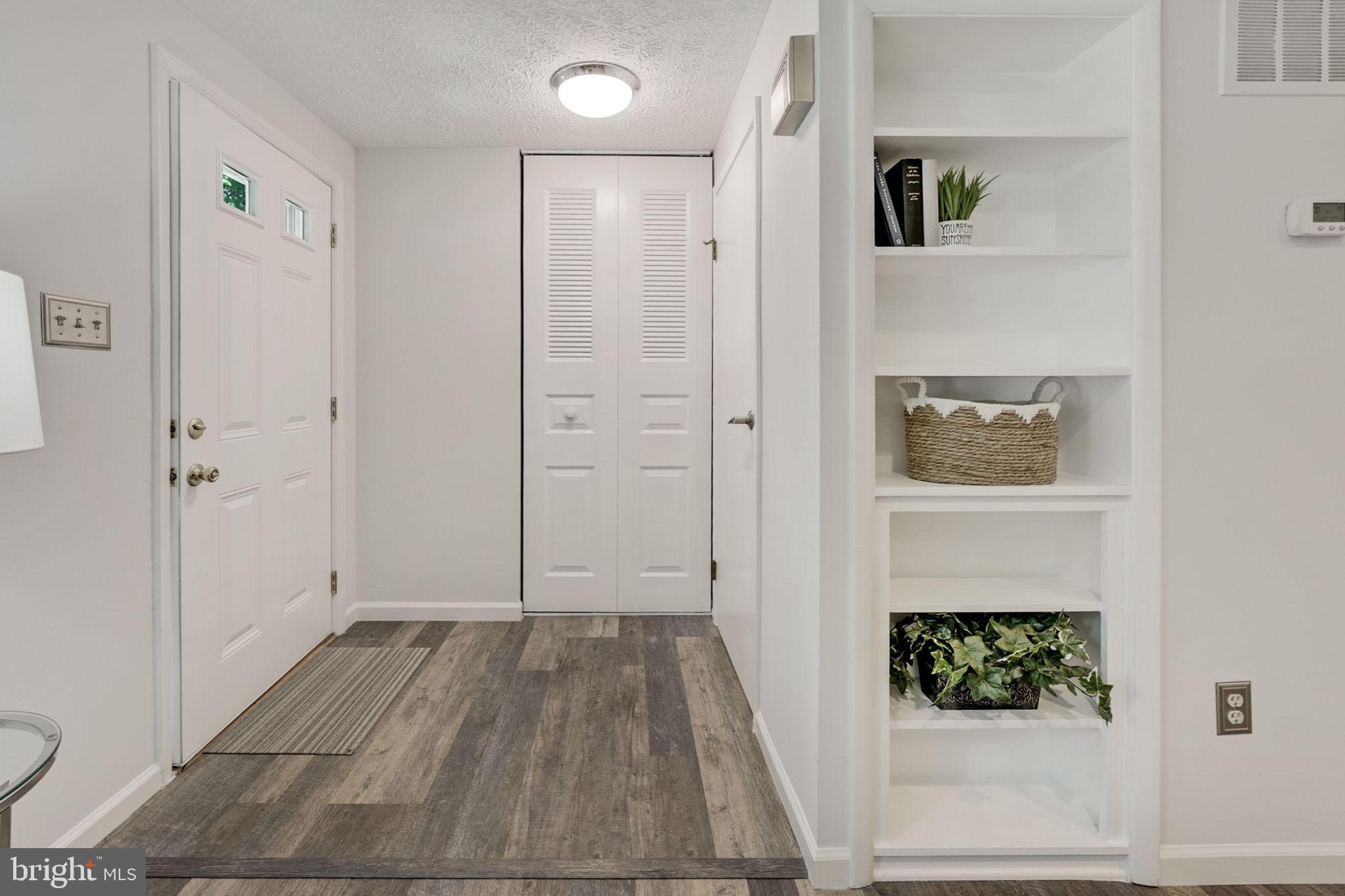 11520 Underoak Court Reston, VA 20191 - Photo 3 of 40 Gallery Image 3