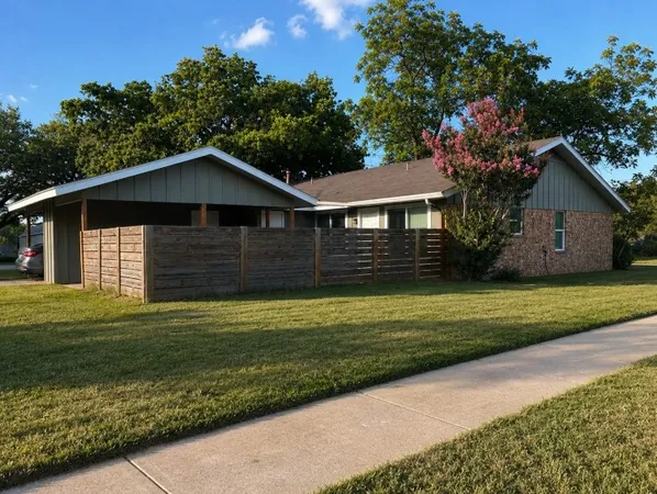$1,599 | 5914 Westcreek Drive, Unit B, Austin, TX 78749
