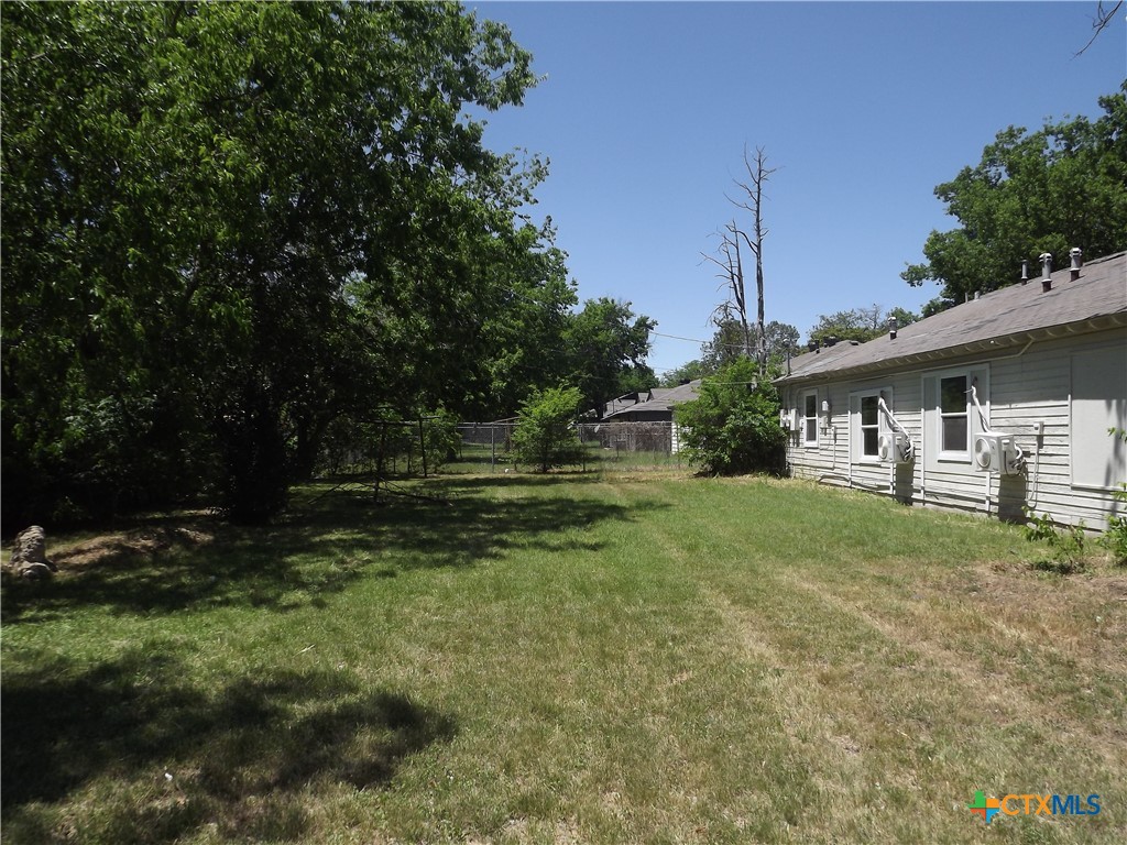 1714 Duncan Avenue Killeen, TX 76541 - Photo 22 of 24 a front view of house with yard and green space