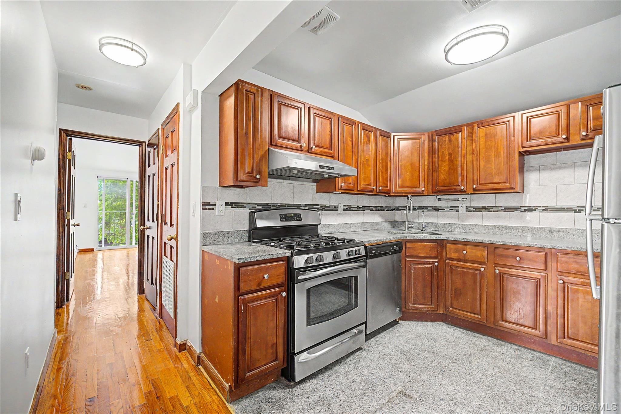 102-42 86th Road Queens, NY 11418 - Photo 7 of 15