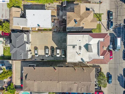 $1,899,000 | 2021 Clinton Avenue, Alameda, CA 94501