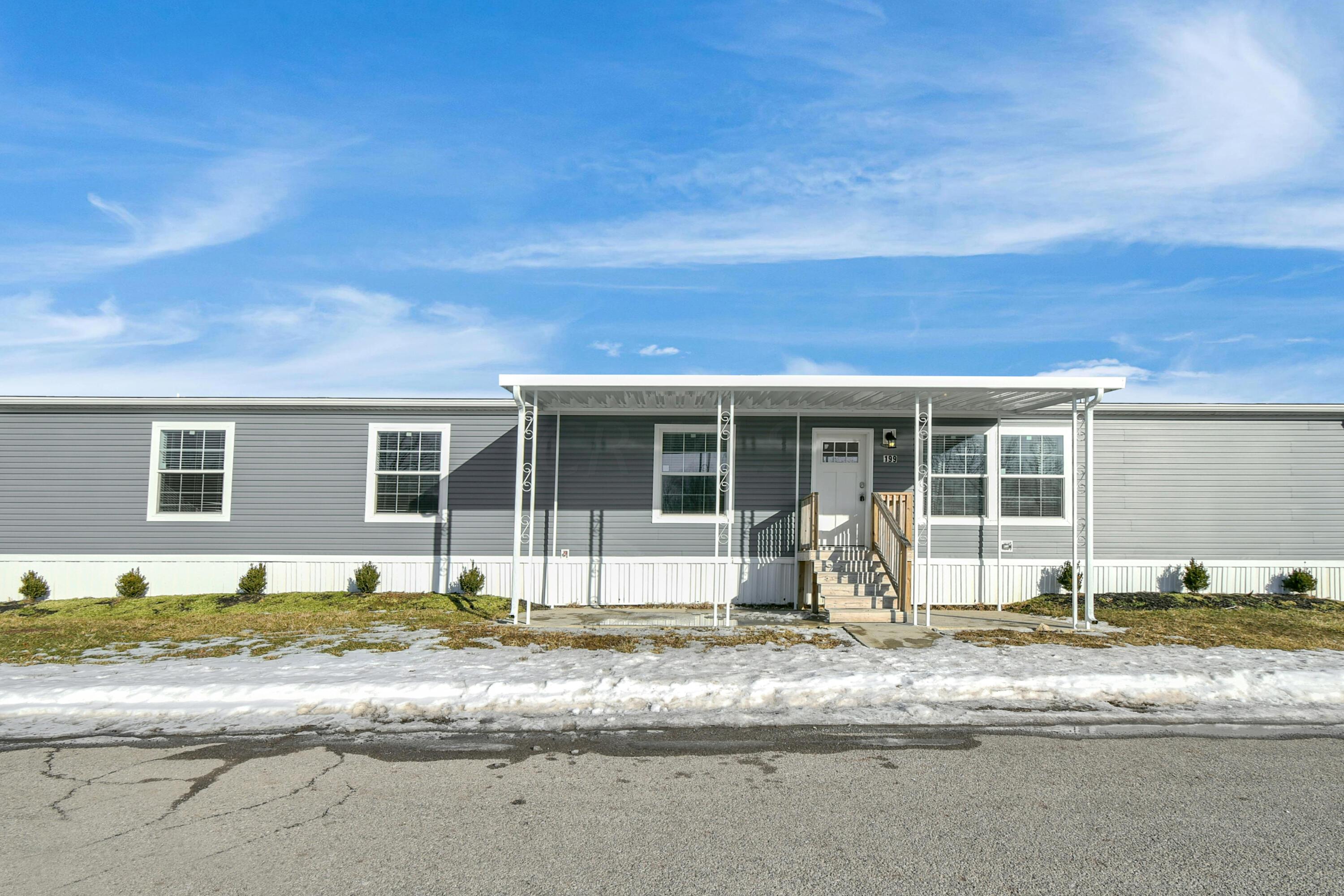 199 Gloria Road Pataskala, OH 43062 - Photo 1 of 1 DSC_0217