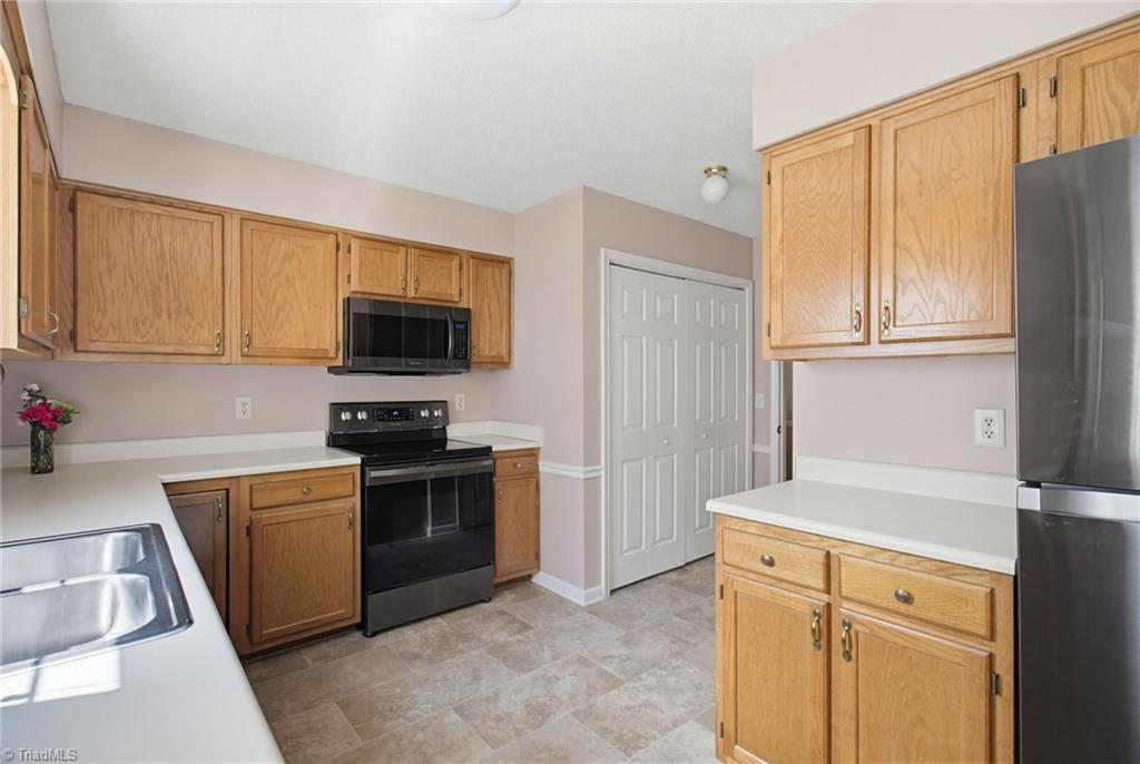 4710 Eagle Rock Road Greensboro, NC 27410 - Photo 12 of 36