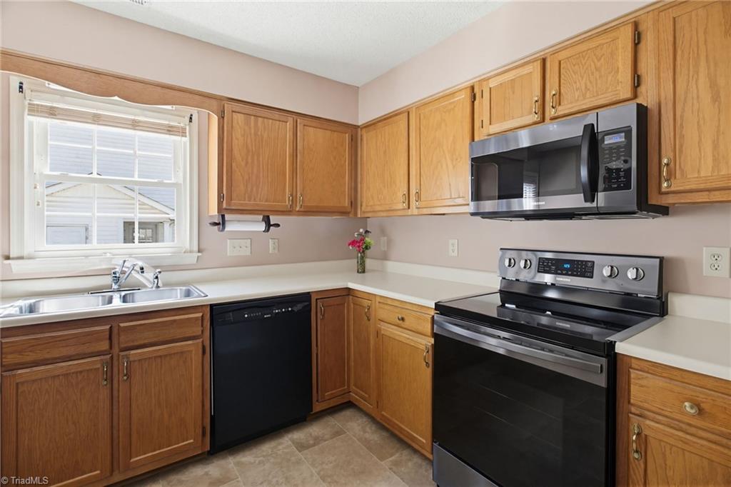 4710 Eagle Rock Road Greensboro, NC 27410 - Photo 16 of 36