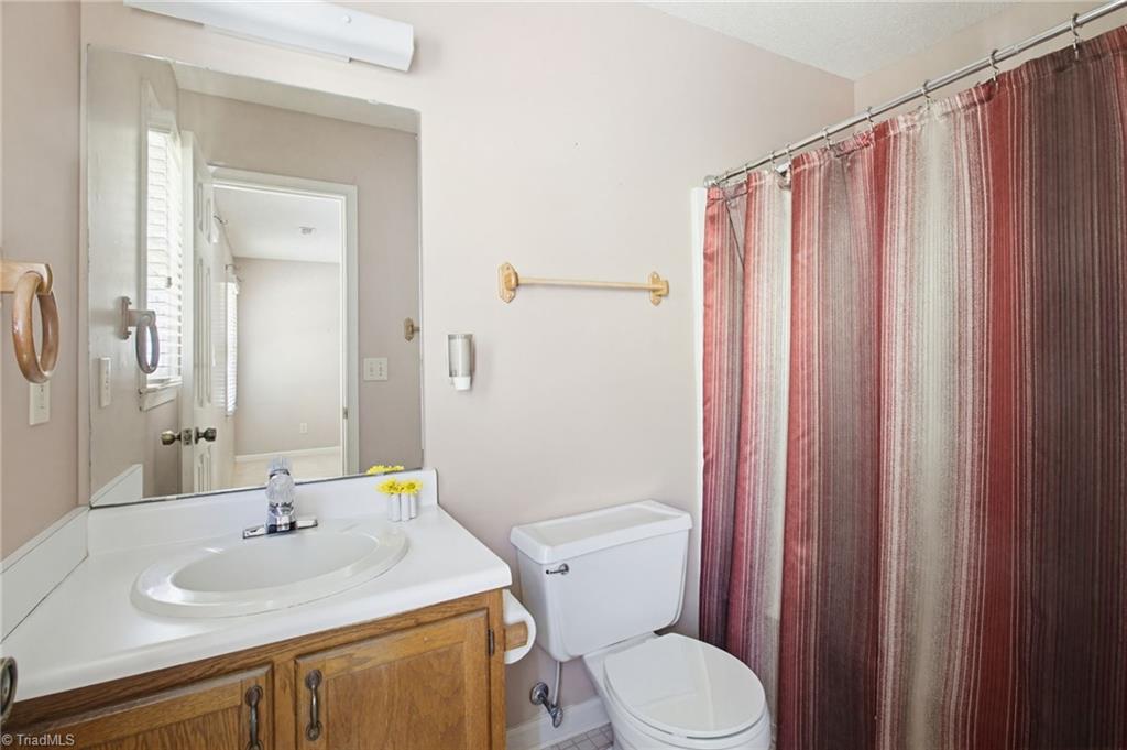 4710 Eagle Rock Road Greensboro, NC 27410 - Photo 19 of 36