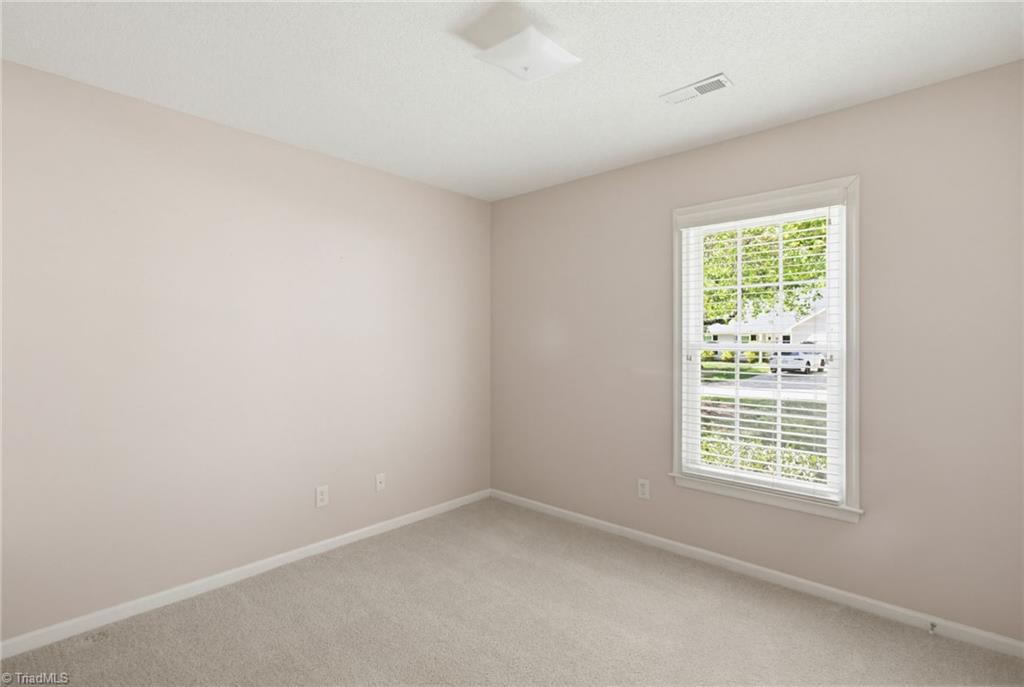 4710 Eagle Rock Road Greensboro, NC 27410 - Photo 21 of 36