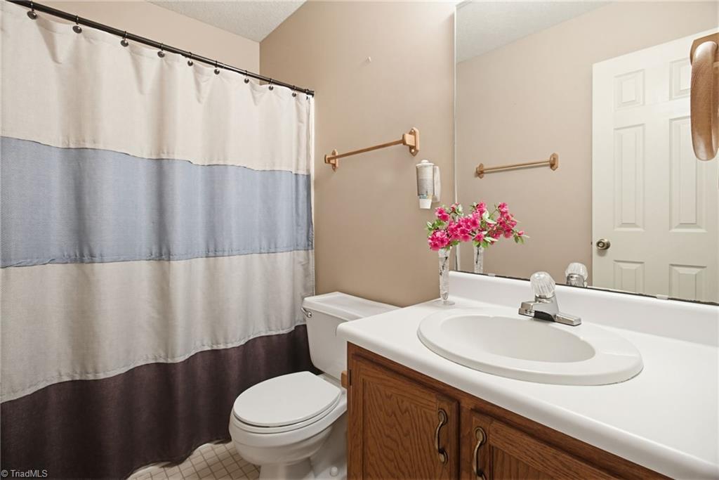 4710 Eagle Rock Road Greensboro, NC 27410 - Photo 22 of 36