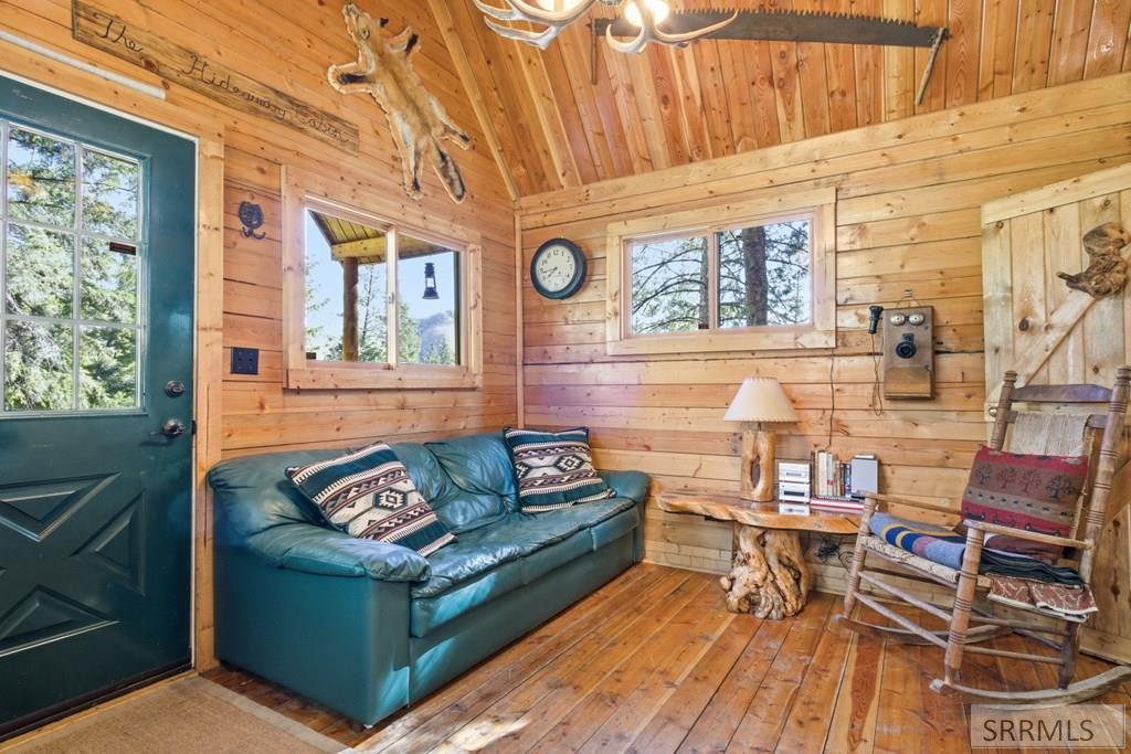 21 Pinetree Drive Salmon, ID 83467 - Photo 4 of 71