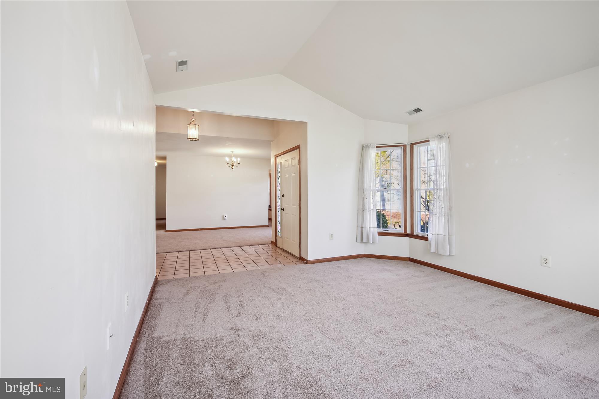 530 Coover Road Annapolis, MD 21401 - Photo 13 of 36 Living Room