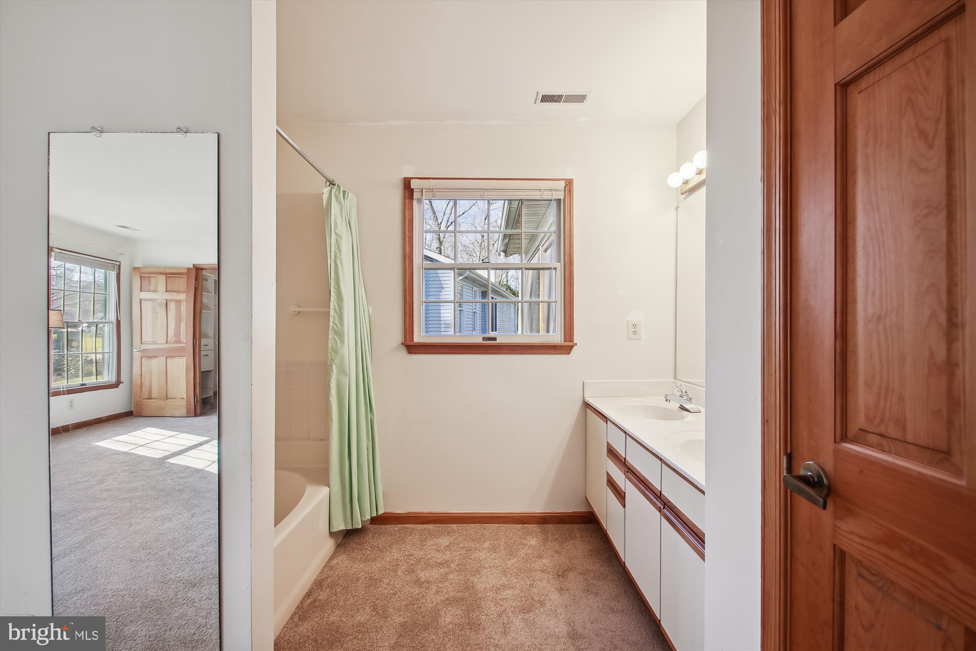 530 Coover Road Annapolis, MD 21401 - Photo 32 of 36 Primary Bath