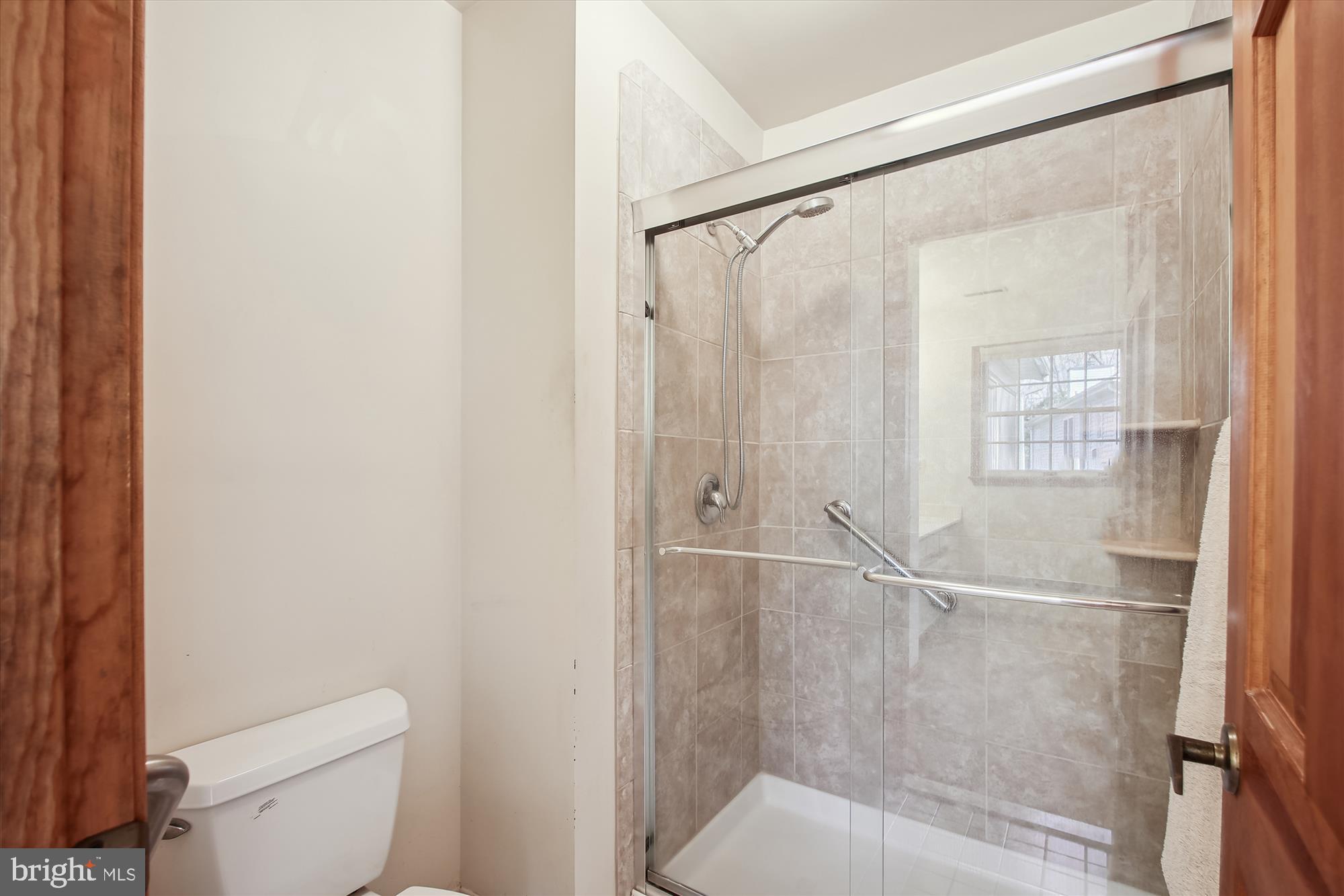 530 Coover Road Annapolis, MD 21401 - Photo 33 of 36 Primary Bath