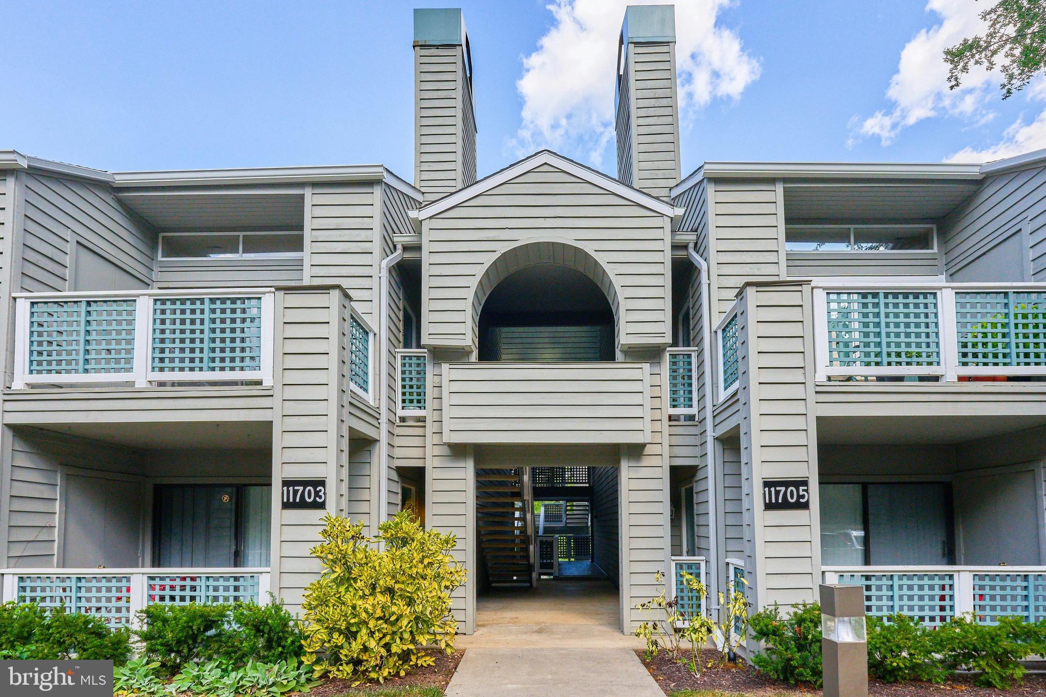 11703 Summerchase Circle Reston, VA 20194 - Photo 5 of 33 Fantastic Summerchase community in Reston
