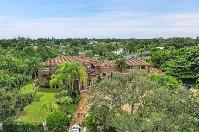 $8,500 | 4200 Coral Hills Drive, Coral Springs, FL 33065