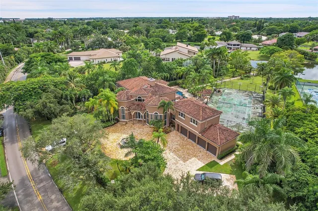 $8,500 | 4200 Coral Hills Drive, Coral Springs, FL 33065