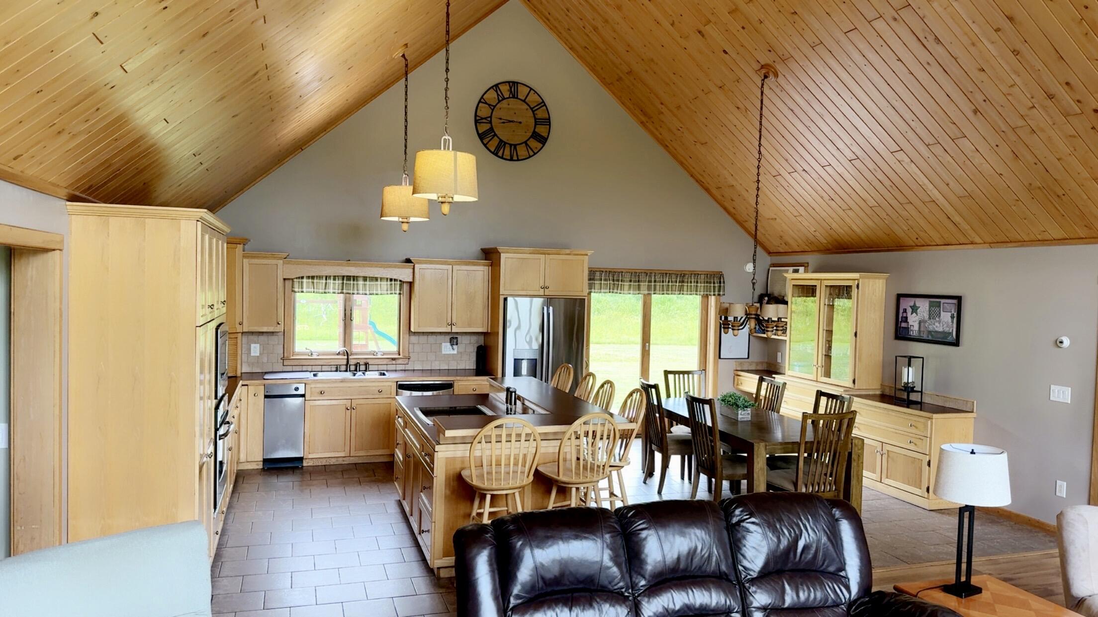 422 Champlain Street Van Buren, ME 04785 - Photo 26 of 100 IMG_1742