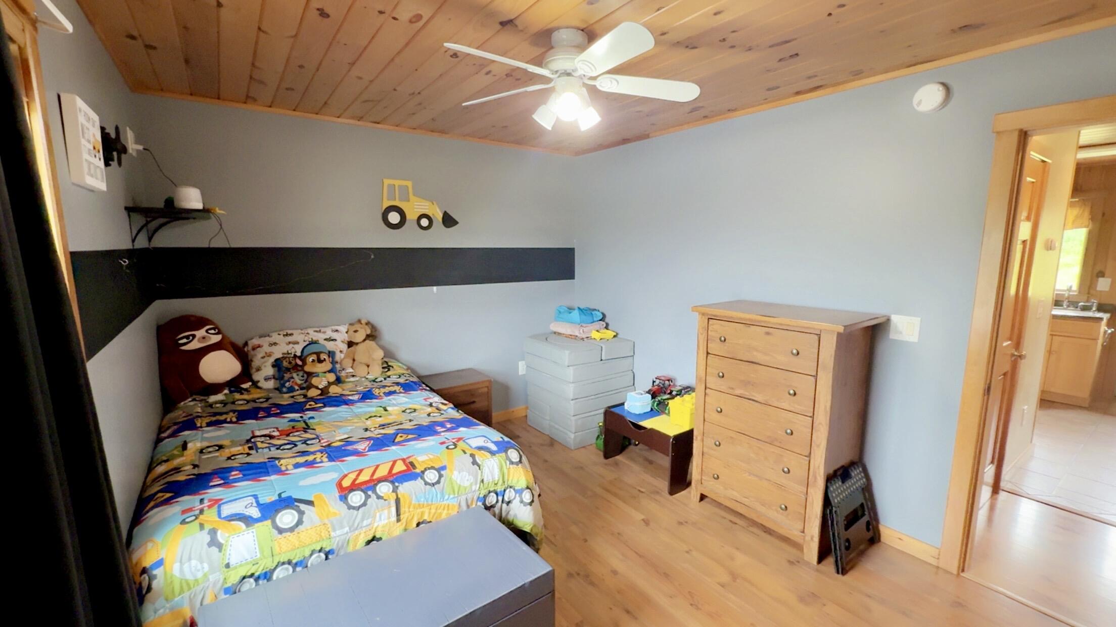 422 Champlain Street Van Buren, ME 04785 - Photo 40 of 100 IMG_1759