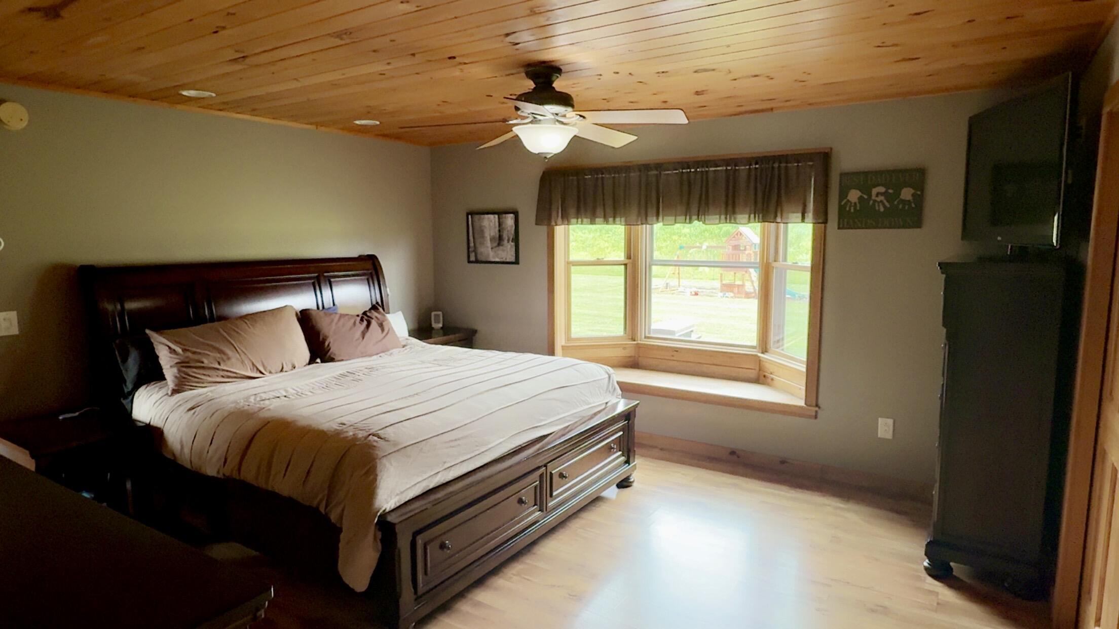 422 Champlain Street Van Buren, ME 04785 - Photo 44 of 100 IMG_1770